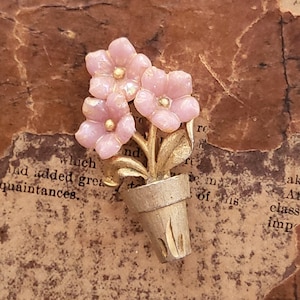Mamselle Blumentopf-Brosche mit rosa Kunststoff-Blüten