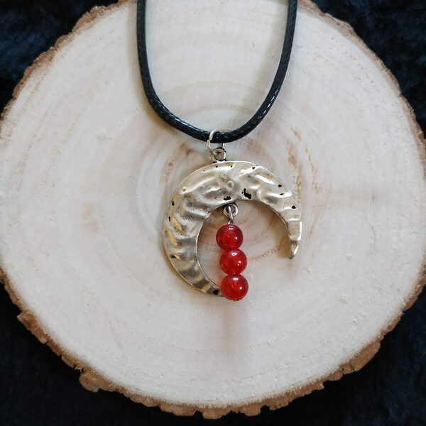 Collier vampire, collier gothique, collier blood, pagan, viking, magie, sorcière, wicca, witch, coven, bijoux lune, lune rouge, vampyr, goth