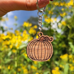 Pumpkin Keychain, Pumpkin Key Ring, Pumpkin Accessories, Pumpkin Gifts, Fall Keychain, Fall Lover Gifts, Halloween Gifts, Fall Accessories