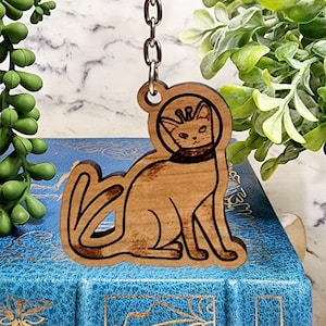 Space Cat Keychain, Alien Cat, Sci Fi Keychain, Science Fiction, Sci Fi Art, Cat Keychain, Kitty Keychain, Cat Astronaut, Cat Gift