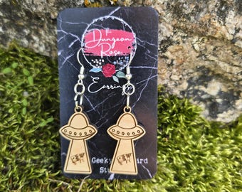 Alien Abduction Earrings, UFO Gifts, UFO Earrings, Flying Saucer, Alien Gifts, Alien Earrings, Alien Abduction Cow, Alien Abduction Art