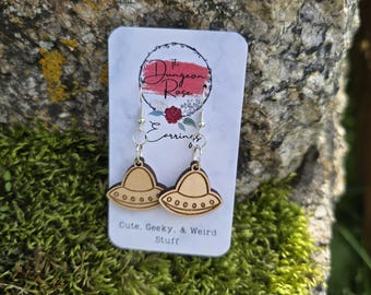 Alien Abduction Earrings, UFO Gifts, UFO Earrings, Flying Saucer, Alien Gifts, Alien Earrings, Alien Abduction Cow, Alien Abduction Art