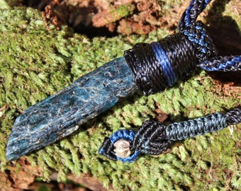 HUGE Australian OCEAN KYANITE Pendant,Elven jewelry, Australian made macrame cord blue stone crystal healing jewelry, Elven Talisman