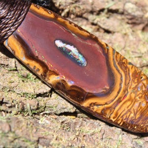 Enorme opaalhanger, tribale Yowah Nut Boulder Opal-ketting, Australische opaalsieraden, paarse opaal macraméketting,