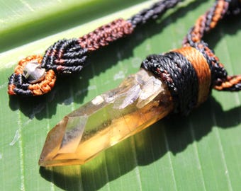 Smoky Gem Citrien hanger, Elven natuurlijke ruwe citrien ketting, november Birthstone Healing kristallen sieraden, Australisch gemaakt macramé koord