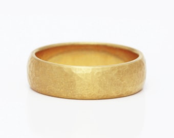 6mm 18ct Yellow Gold Hammered Wedding Ring, Court Profile