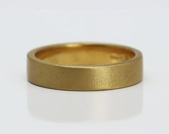 5mm 9ct Yellow Gold Frosted Flat Wedding Ring