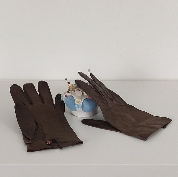 Brown High Wrist Fingerless Leather Driving Gloves – Les Debutantes