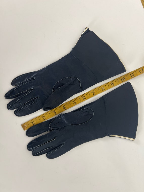 Navy and Ivory Vintage Leather Driving Gloves - image 3