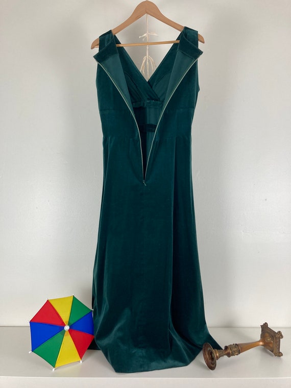 Spruce Green Vintage Handmade Velvet Formal Dress - image 8