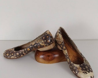 Sepia & Gold Abstract Star Map Vintage Leather Ballet Style Flats