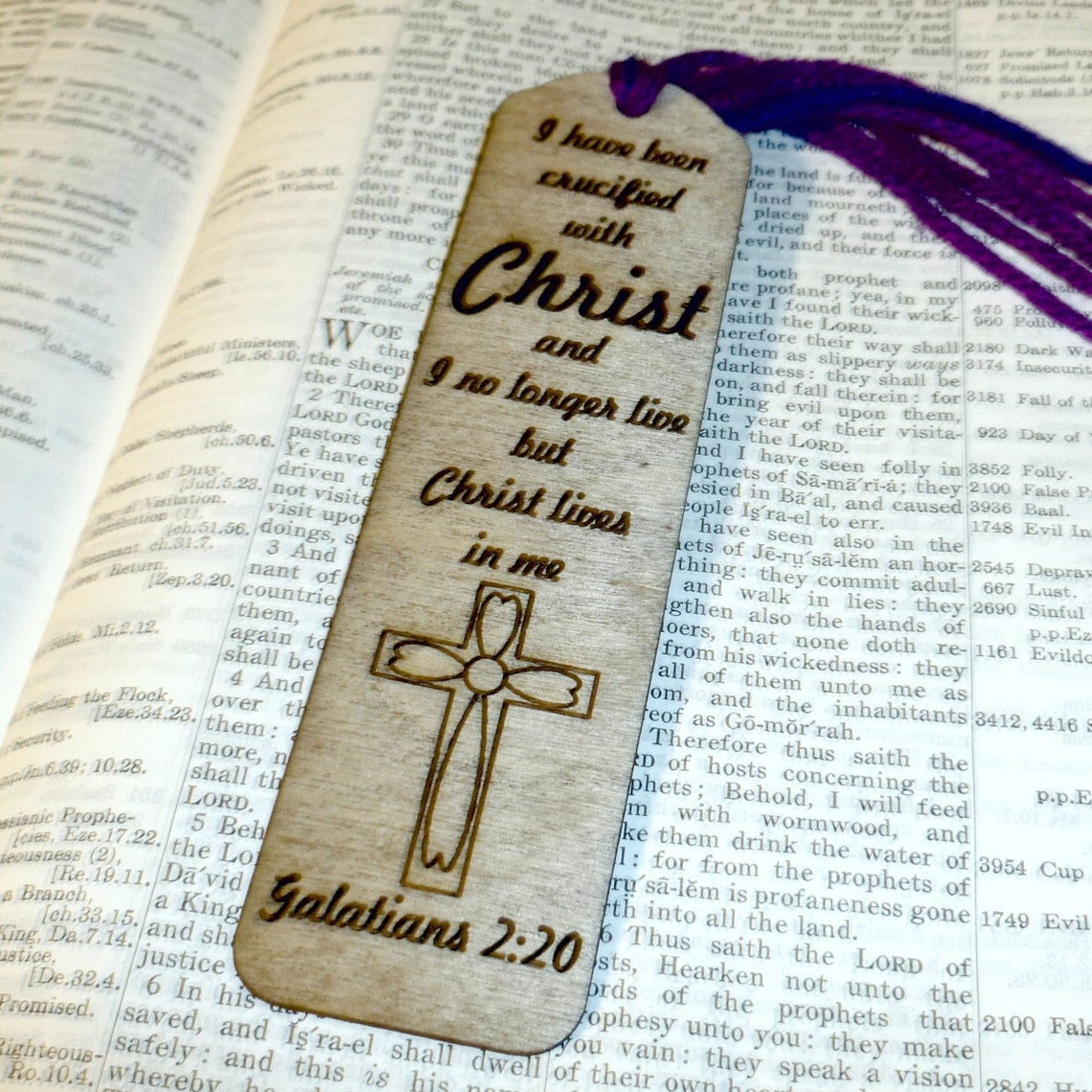 10 Christian wood bookmarks about Love. | Etsy