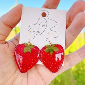 Oorbellen met gedroogde aardbeien, cadeaus voor haar, botanische oorbellen, oorbellen met echte aardbeien