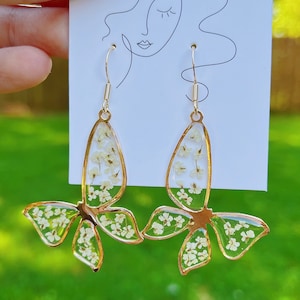 Birthday gift, Dried lace flower butterfly resin earrings, Pressed pink flower earrings, Real flower earrings, Hypoallergenic earrings