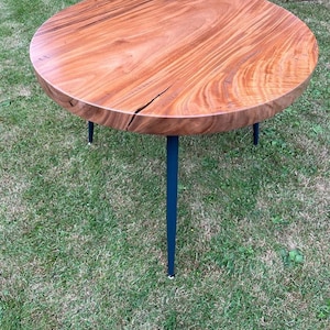 Liveedge Round Dining Table.