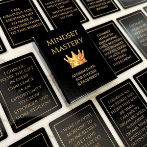 Mindset Mastery Positieve Affirmatiekaarten voor succes en voorspoed, 52 motiverende kaarten met versterkende acties