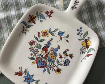 Plato de cerámica vintage de estilo folclórico con diseño holandés de Crooksville China.