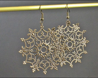 Snowflake - Grandes pendientes de bronce con filigrana en forma de copo de nieve.