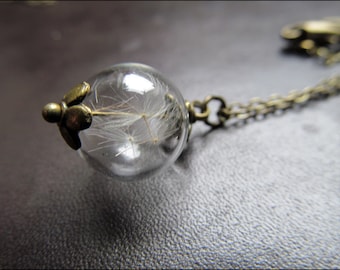 Small pustule necklace