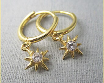 Small hoop earrings with stars and zirconia – elegance in a minimalist design (14 mm, 925 silver)