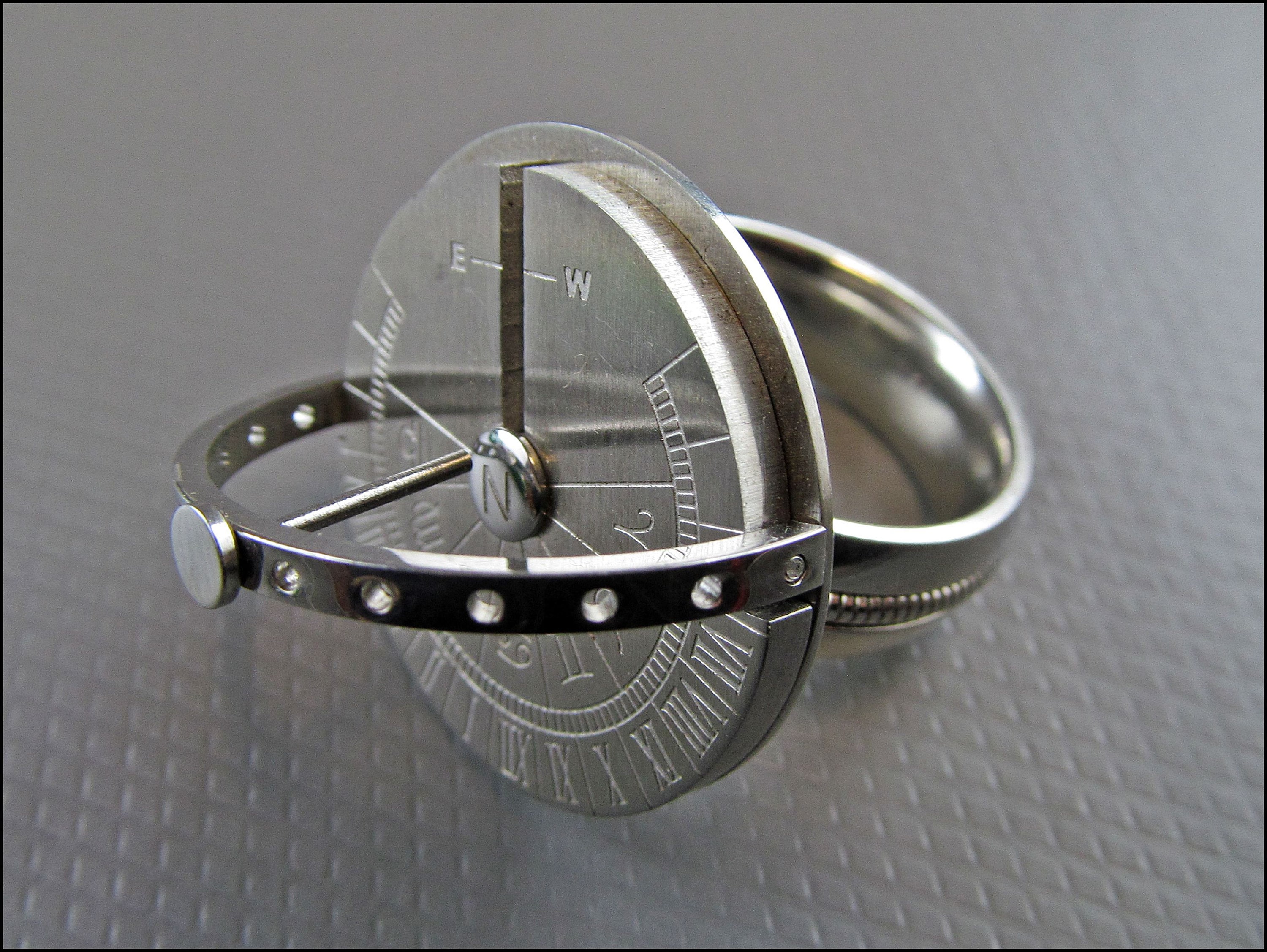 Sundial Ring Hong Kong