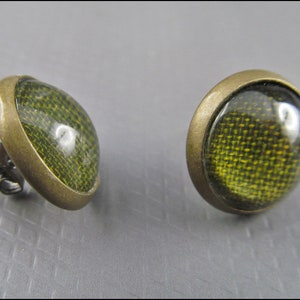 Beautiful green and bronze colored round earrings image 2