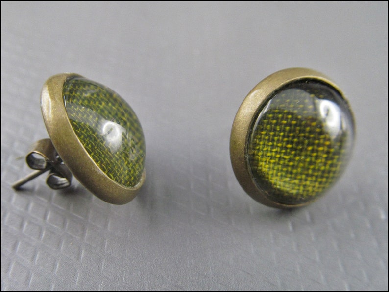 Beautiful green and bronze colored round earrings image 2