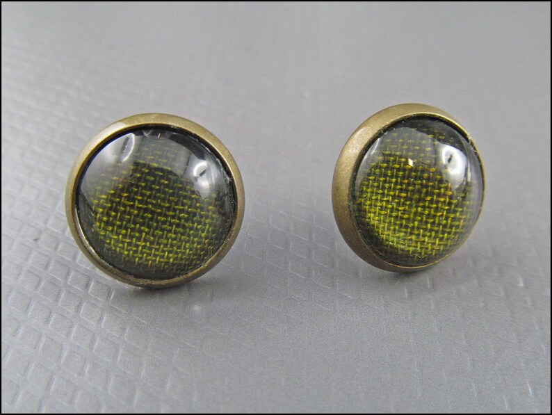 Beautiful green and bronze colored round earrings image 1