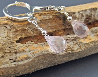 Belles petites boucles d'oreilles en quartz rose en forme de larme, joliment moulues avec de véritables crochets en argent 925