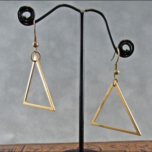 Large triangles Earrings, bronze image 5