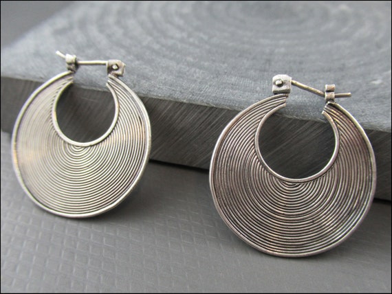 Coppia Di Orecchini A Cerchio Bali In Argento Sterling Massiccio 925 Piccoli Ragazzi Etnici Hippy - Italia - Foto 2