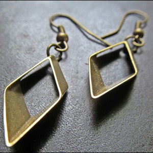 Little Rhombus Earrings, bronze image 4