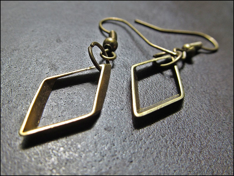 Little Rhombus Earrings, bronze image 3