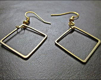 Boucles d'oreilles,  Carré d'or,