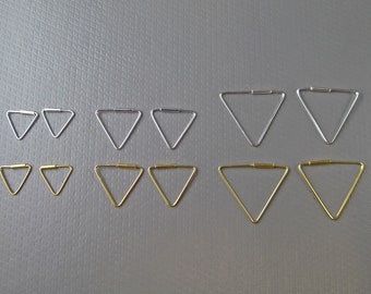 Petites boucles d'oreilles triangle en argent véritable différentes tailles dans les couleurs argent, or ou rosé