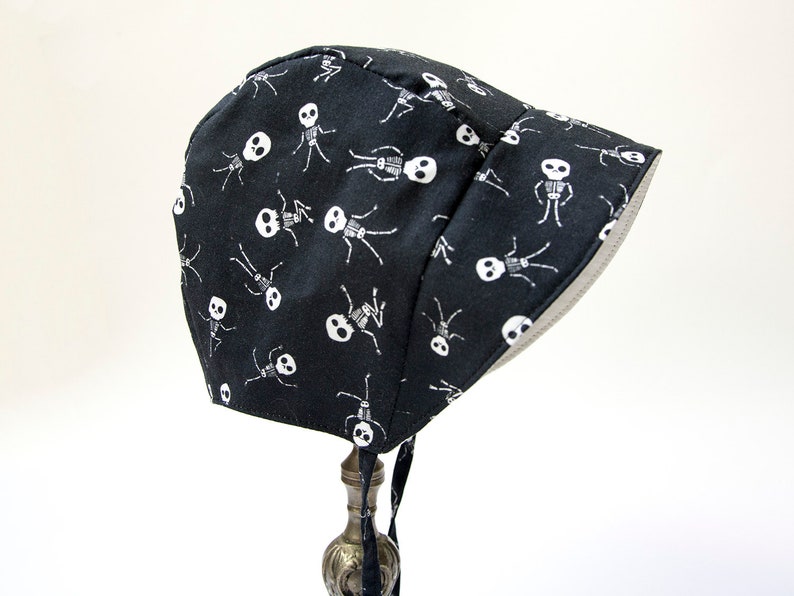 baby hat pirate baby hat baby sunhat black baby hat bones skeleton baby gift handmade Halloween baby bonnet newborn gift newborn hat