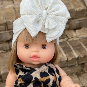 Ivory Embossed Minikane messy bow, minikane head wrap, Minikane accessories, minikane bow, minikane, messy bow head wrap