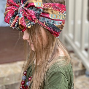Merry Brushstrokes messy bow head wrap, messy bow headband, messy bow, Christmas, messy head wrap, head wrap, Christmas head wrap