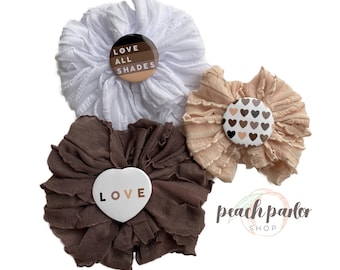 Love All Shades mini rörig rosett, rörigt hårband med rosett, rörig rosett i päls, rörigt hårband med rosett, babyhårband