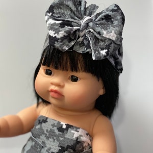 Gray Digi Camo messy bow, minikane head wrap, Minikane accessories, minikane bow, minikane, messy bow head wrap