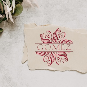 Personalized Last Name Stamp | Trajan Caps Design | Pre-Inked | Self-Inking | Ideal for Christmas Cards and Holiday Greetings |Custom Stamp