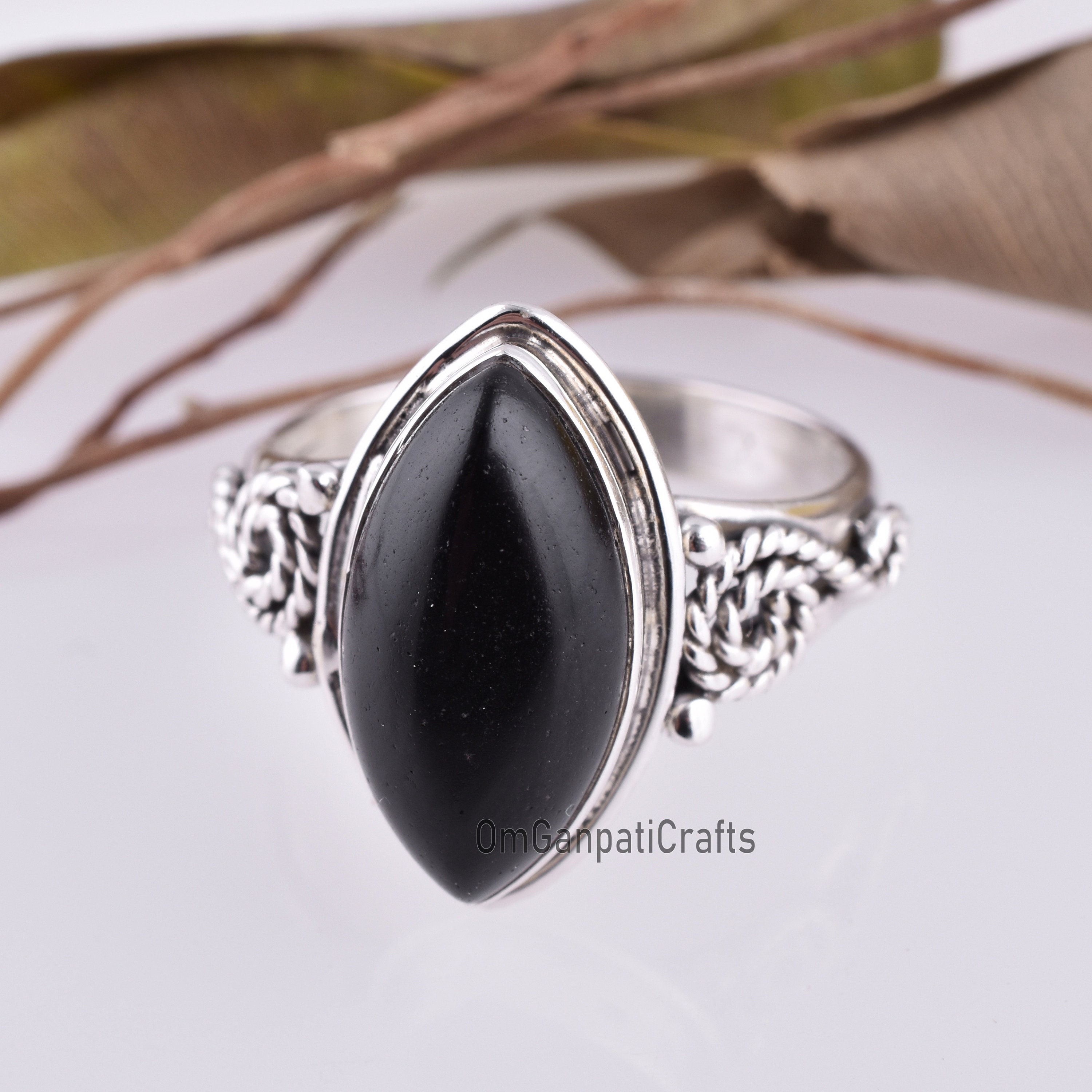 KINGWHYTE Schwarzer Onyx Ring 925 Sterling Silber - Dreifach Mond Göttin Ring Für Frauen Größe 8