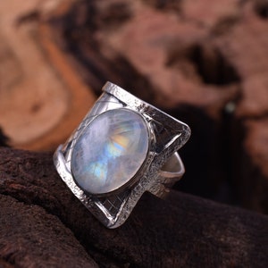 Natural Rainbow Moonstone Gemstone Ring,925 Sterling Silver Ring,Moonstone Ring,Tribal Ring,Gypsy Ring,Silver Ring,Designer Ring,Ring Size-7