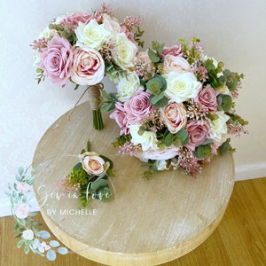 Blush pink bride bouquet