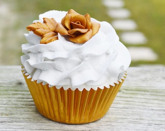 One gold rose cupcake (fake)