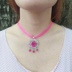 Choker with rose pendant in cold porcelain and jade beads