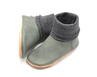 Daniela Nagel - Crawling shoes for babies and toddlers made of organic leather - Model Juli grey