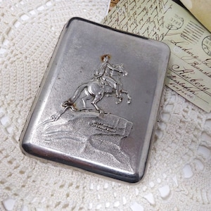 Portasigarette vintage con Pietro il Grande, Portasigarette in metallo, Regalo per fumatori, Accessorio per fumatori, Scatola di latta per tabacco Tobacciana URSS