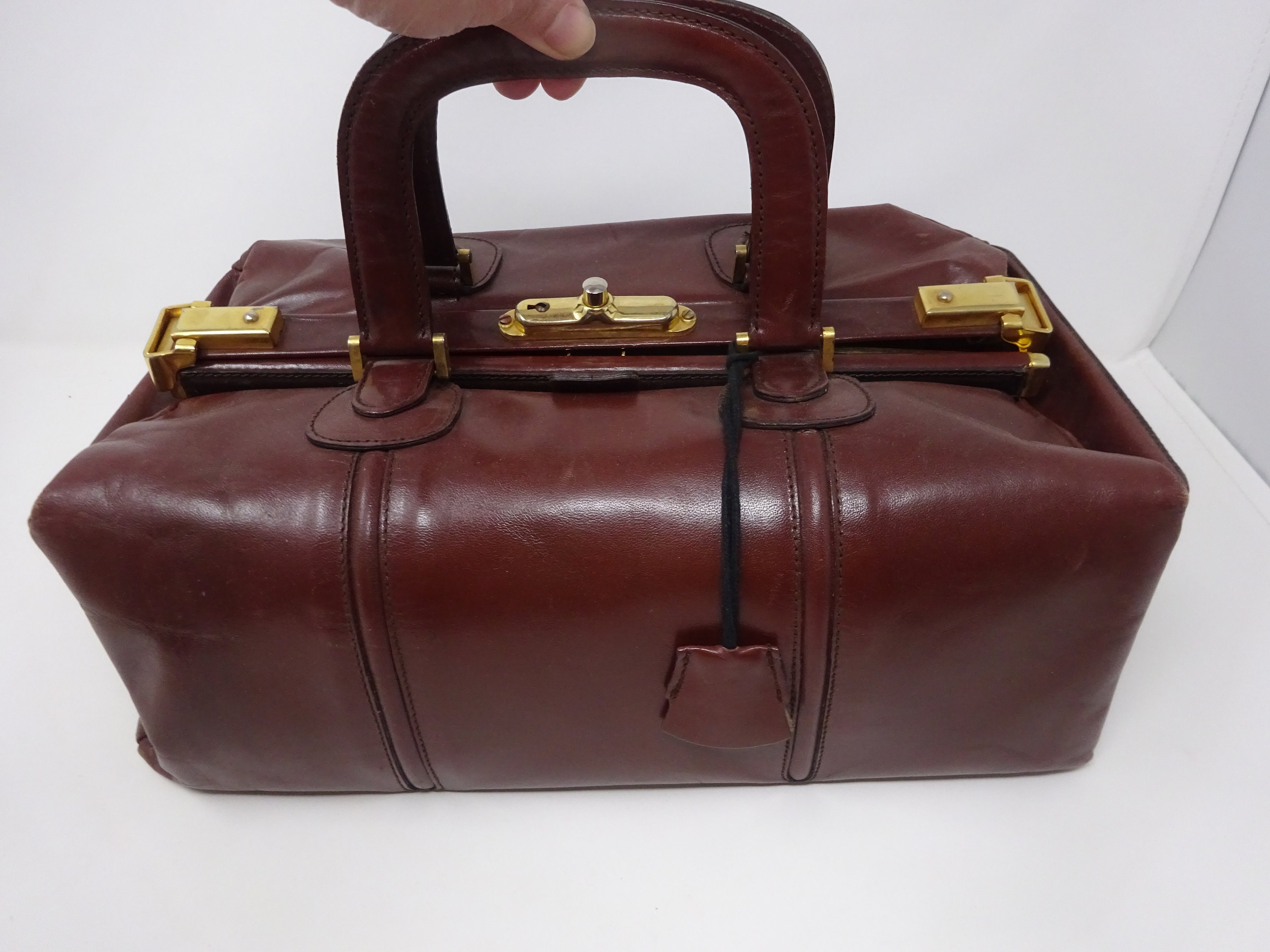 Vintage Genuine Tan Leather Gladstone Doctor's Bag Retro 