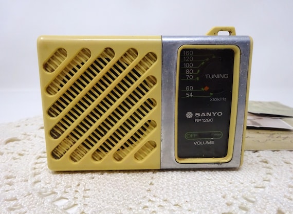 Sanyo 1280 Vintage Radio Transistor, Japanese Old Portable Hand